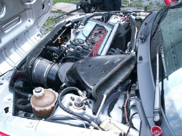 r11_1130701875_vue_ensemble_compartiment_moteur.jpg r11_1130701875_vue_ensemble_compartiment_moteur.jpg