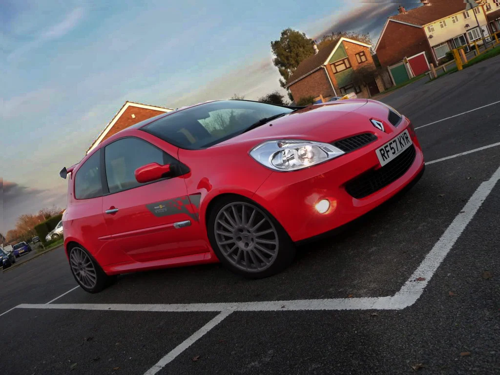 r27v6wheelsanth.webp