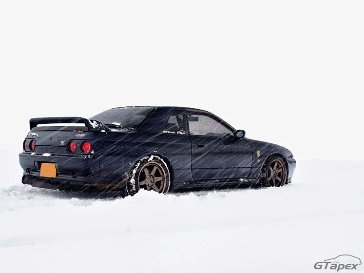 R32-SN-031.webp