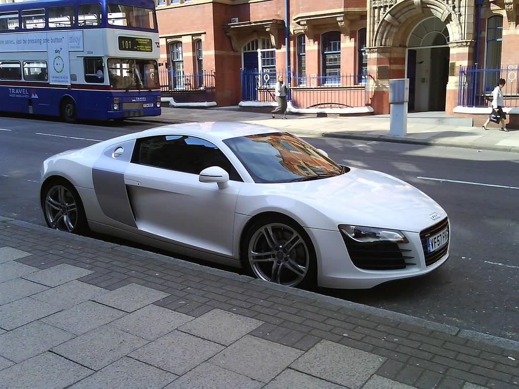 r8white.jpg