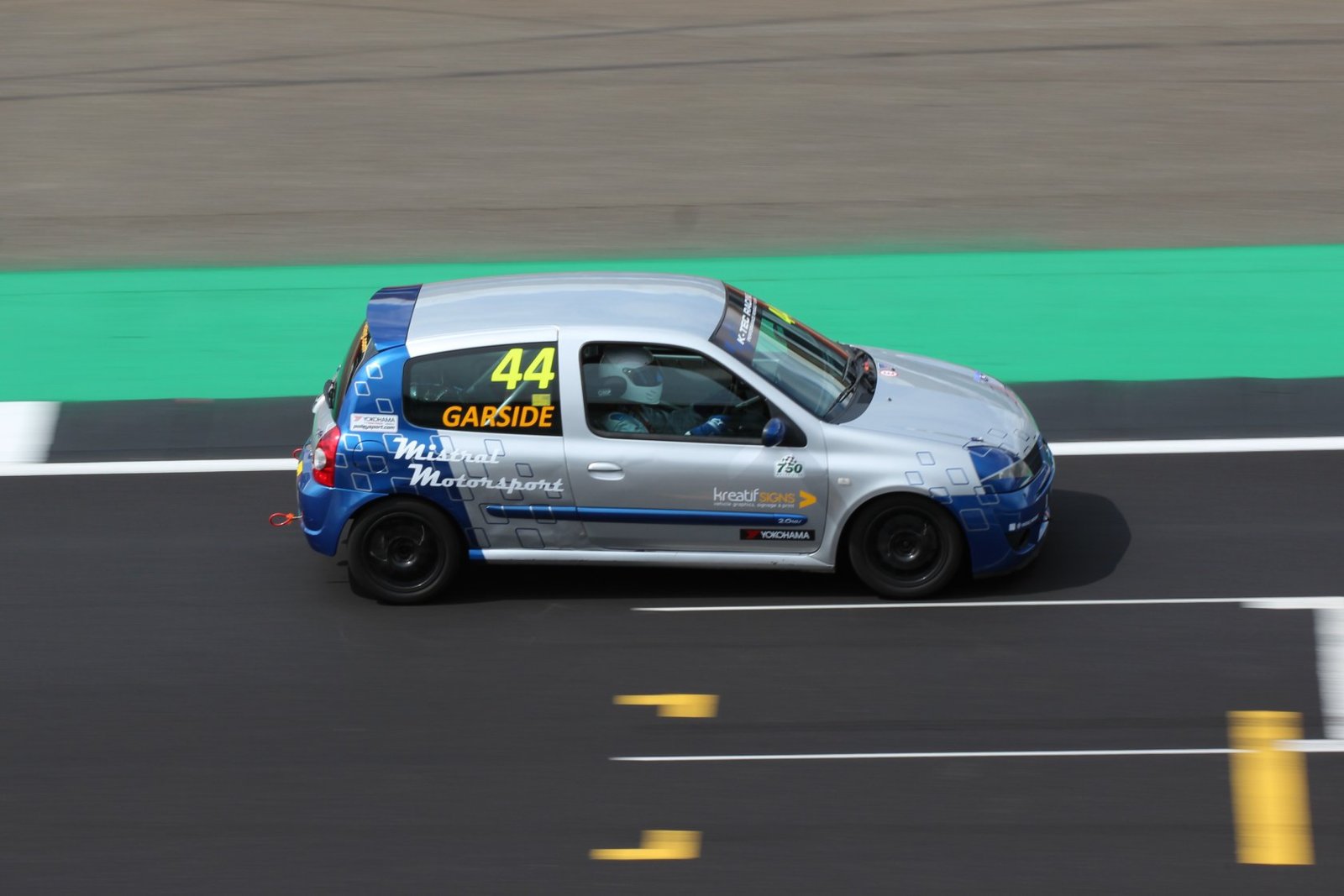Race1HighSide.jpg