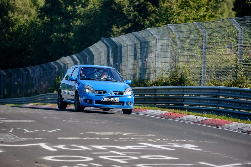 racetracker_1110575_13ksal.webp