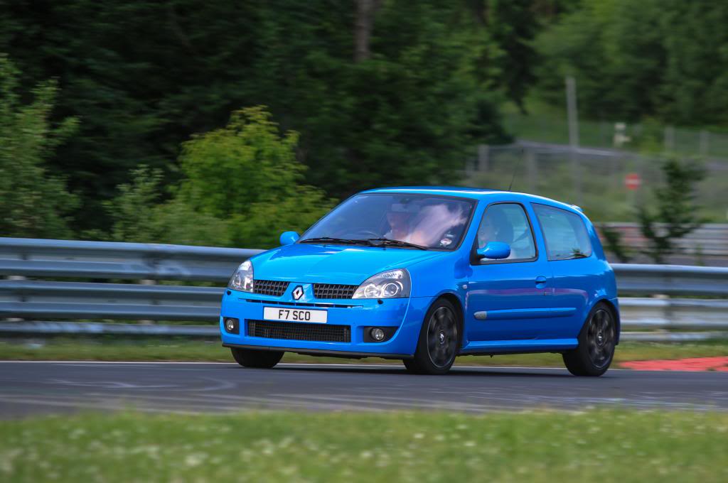 racetracker_323494.jpg