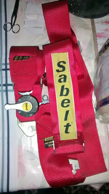 racing_harness_1.webp