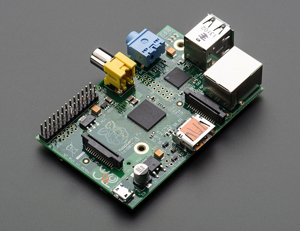RASPBERRY_PI_MODEL_B_512MB_REV2_1024x1024_zps1f68b84d.jpg