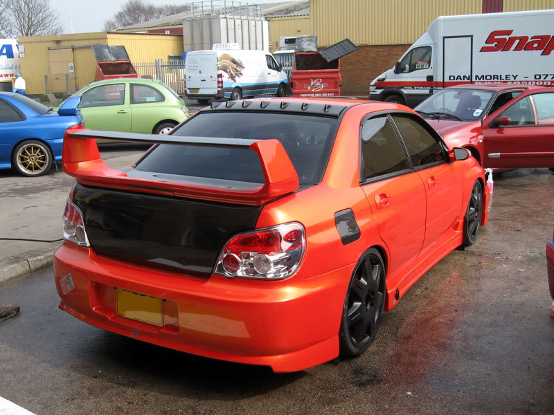 rear-end.jpg rear-end.jpg