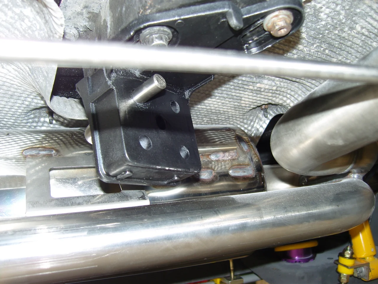 rear_exhaust_hangers_fitted3.webp