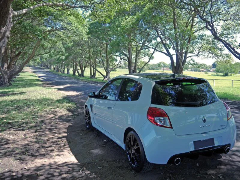 RearQDist2_zps3c3c0998.webp