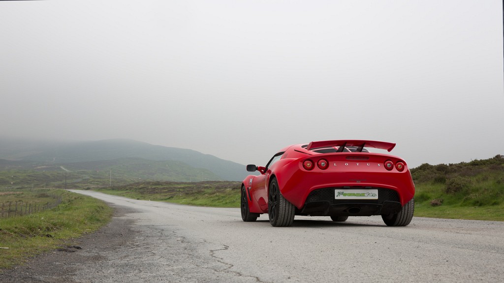 red-exige-horseshoe-2-before-1024x576-5383783eb003e.jpg