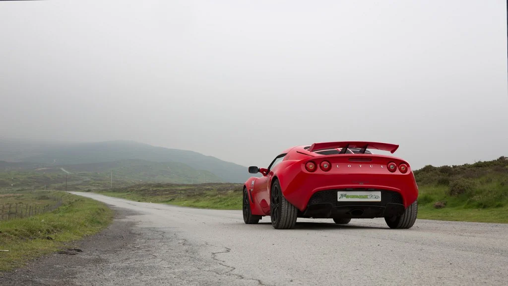 red-exige-horseshoe-2-before-1024x576-5383783eb003e.webp
