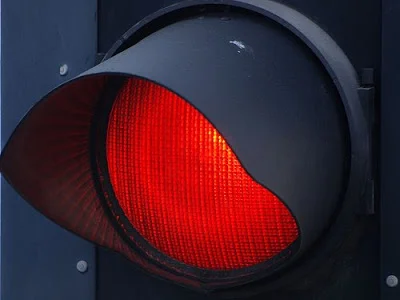 red-traffic-light.webp