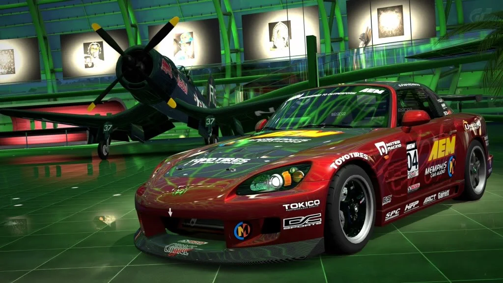 RedBullHangar-7_1.webp