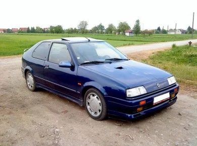 renault-19-1.8-16s-03.webp