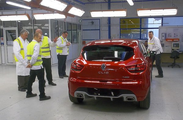 renault-clio-4-rs-2013-production-01-1.jpg