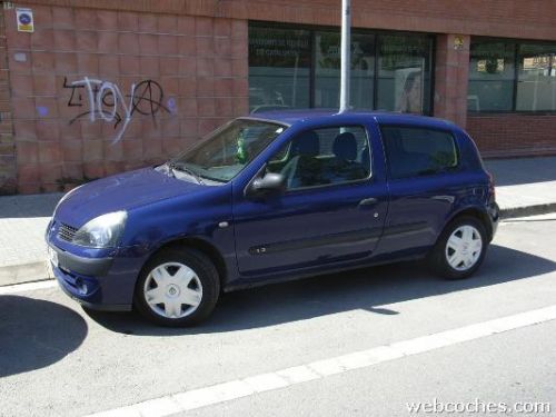 Renault-Clio-community-2004-201005201148070.jpg
