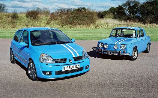renault-clio-gordini-rs-with-the-renault-r8-gordini.webp