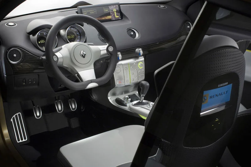 Renault-Clio-Grand-Tour-Concept-interior-2-lg.webp