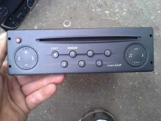 renault-clio-ii-kango-trafic-radio-tuner-list-1358359.webp