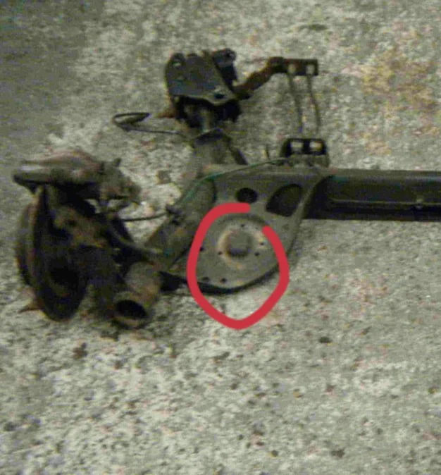 Renault-Clio-MK3-20052009-Rear-Axle-Subframe-Cross-Member-Discs_1.webp