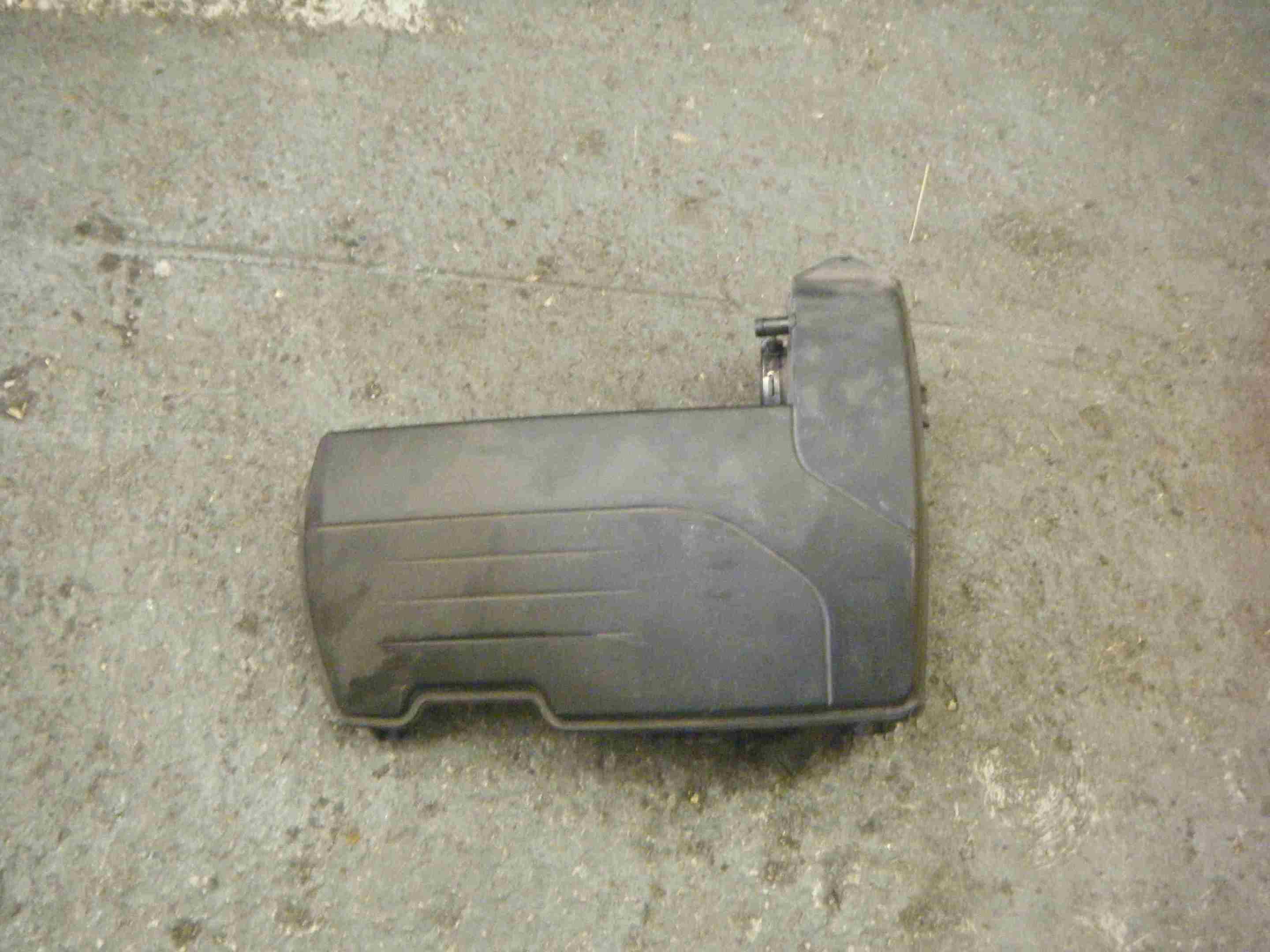 Renault-Clio-MK3-20062012-Campus-12-16v-Airbox-Filter-Housing.jpg