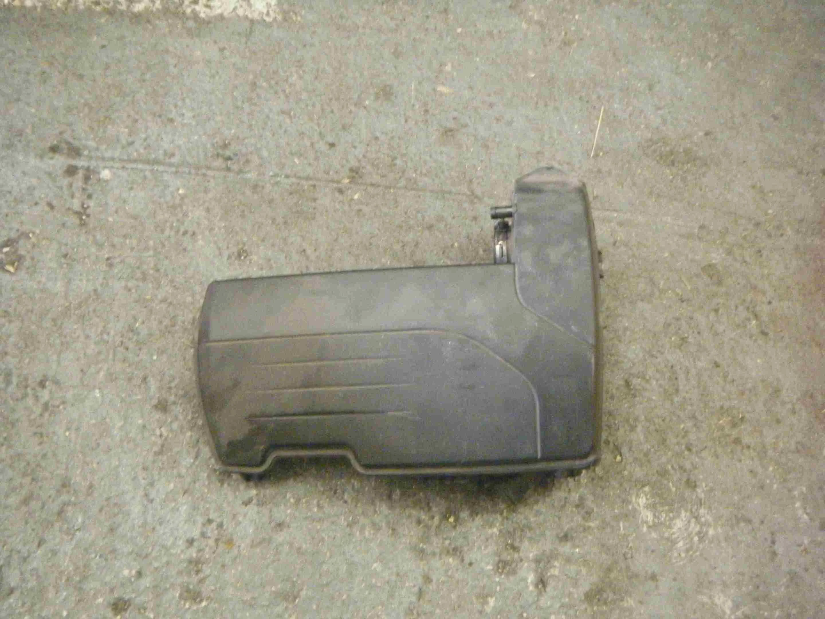 Renault-Clio-MK3-20062012-Campus-12-16v-Airbox-Filter-Housing.webp