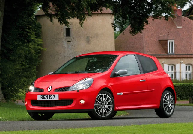 renault-clio-renaultsport-197-lux.webp