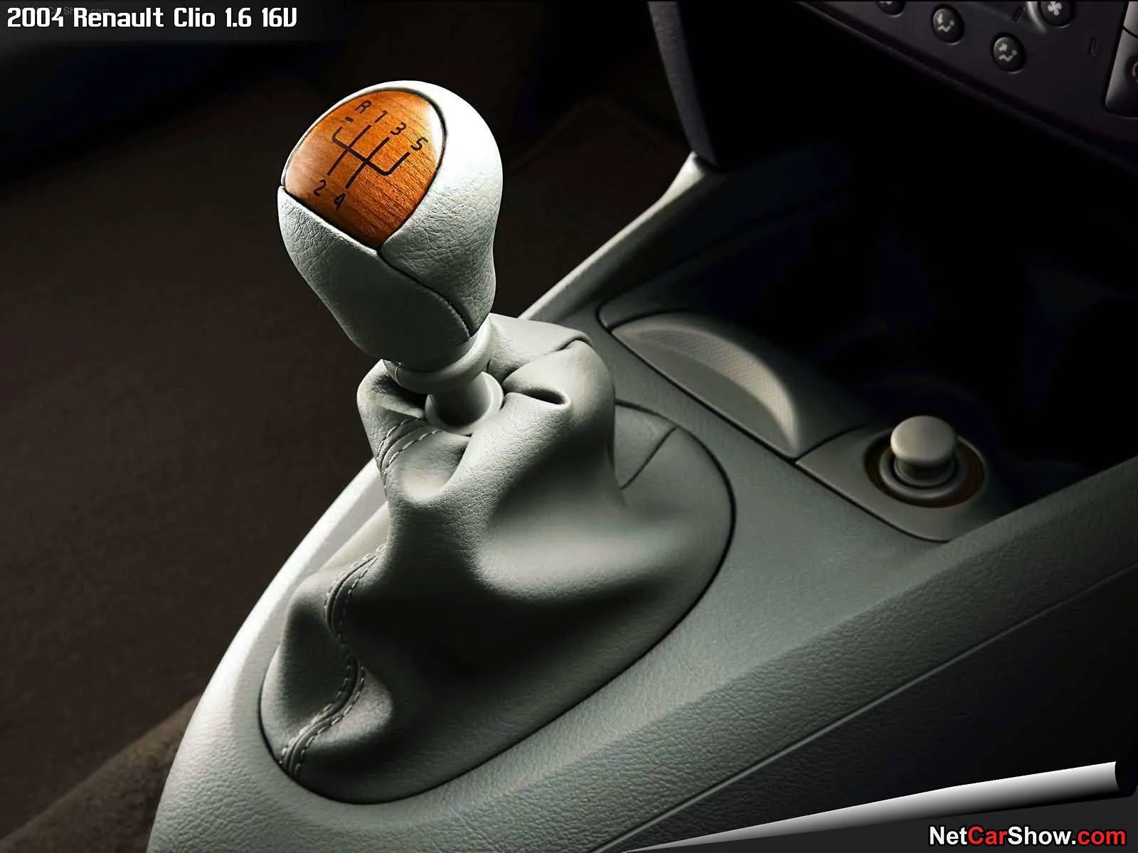 Renault-Clio_1.6_16V-2004-1600-08.webp