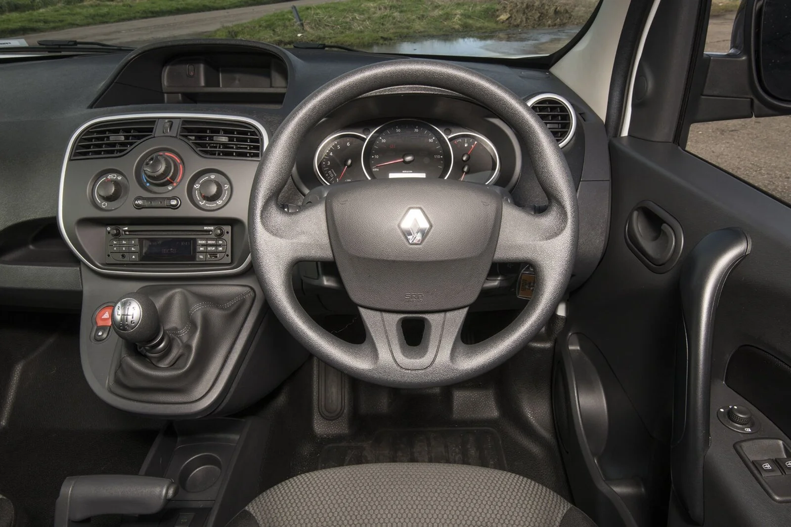 renault-kangoo-van-083.webp