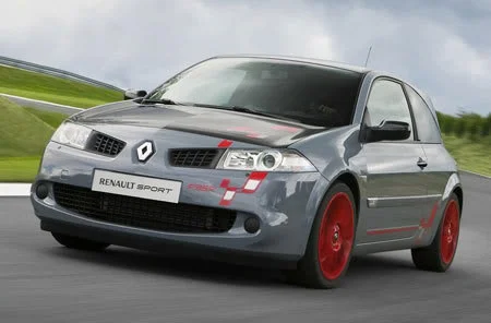 renault-megane-r26r-03.webp