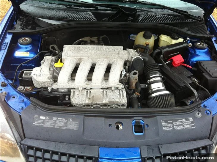 renault-renaultsport-clio-renaultsport-172-cup-16v-S158994-9.webp
