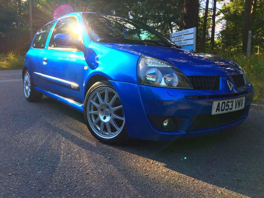 renault-renaultsport-clio-renaultsport-172-cup-16v-S2848015-1_zps3ecphxsr.jpg