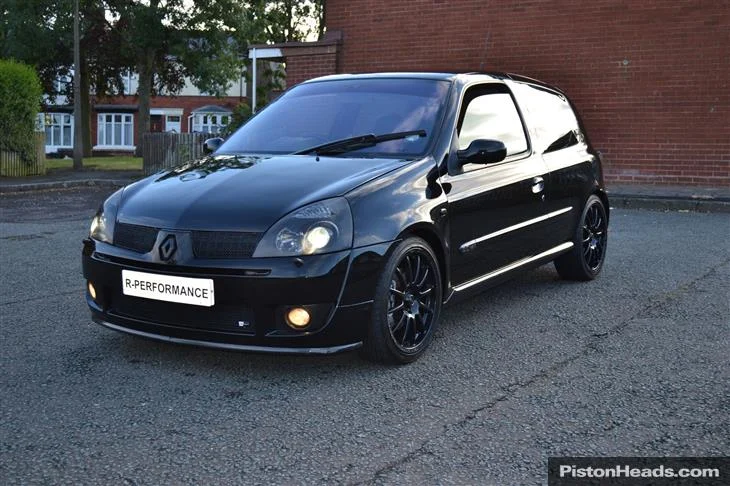 renault-renaultsport-clio-renaultsport-182-16v-S1490472-4.webp