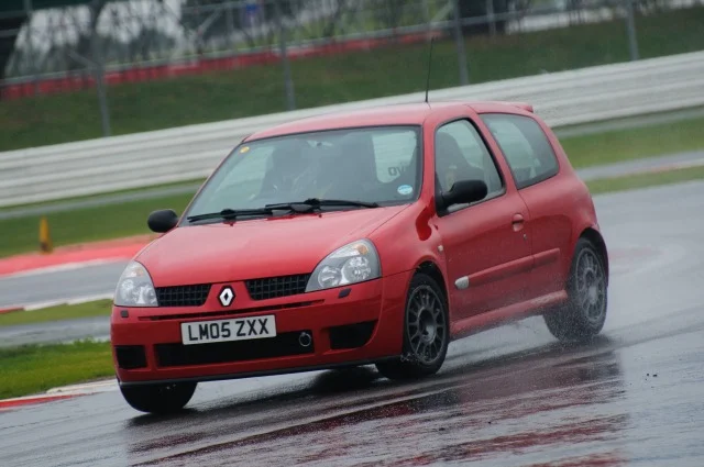 renault-silverstone-2011-195.webp