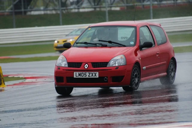 renault-silverstone-2011-201.webp
