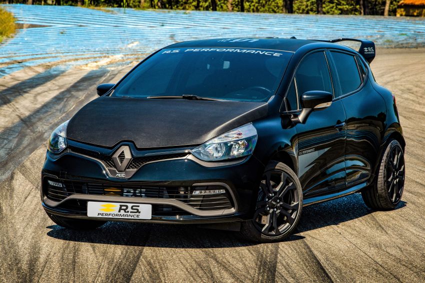 Renault-Sport-Performance-13-850x567.jpg