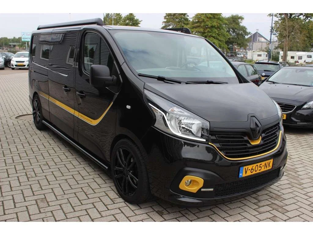 RENAULT-TRAFIC-10.webp