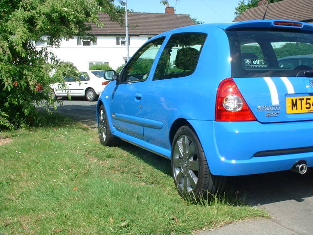 renault002.jpg