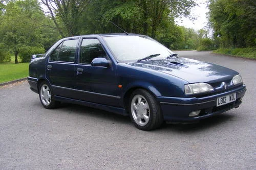 Renault_19_1.webp