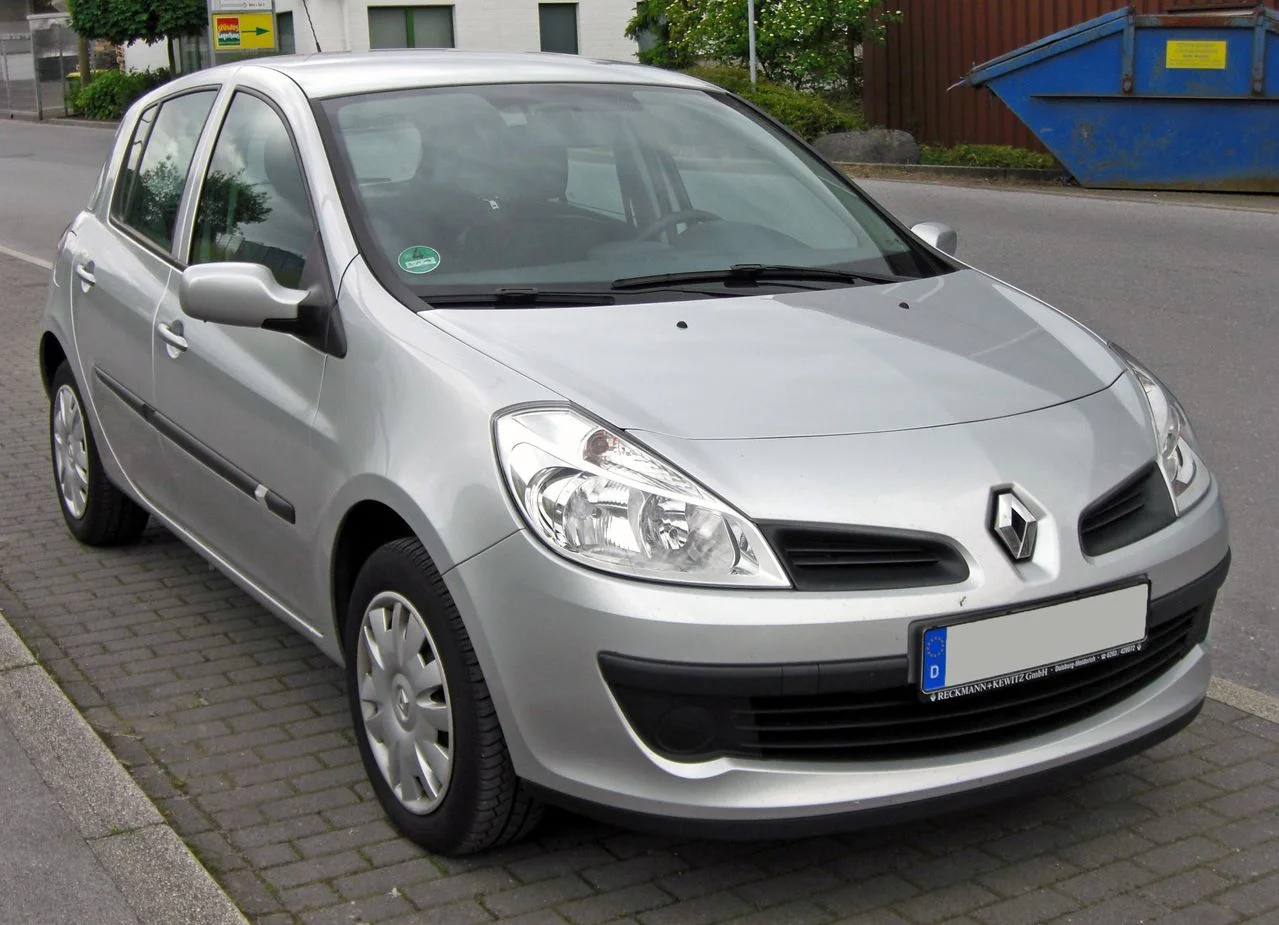Renault_Clio_III_20090527_front.webp