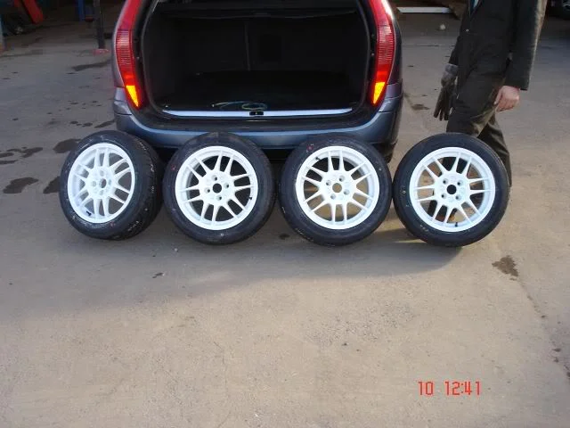 Renault_Clio_PH1_-_White_wheels_10.webp