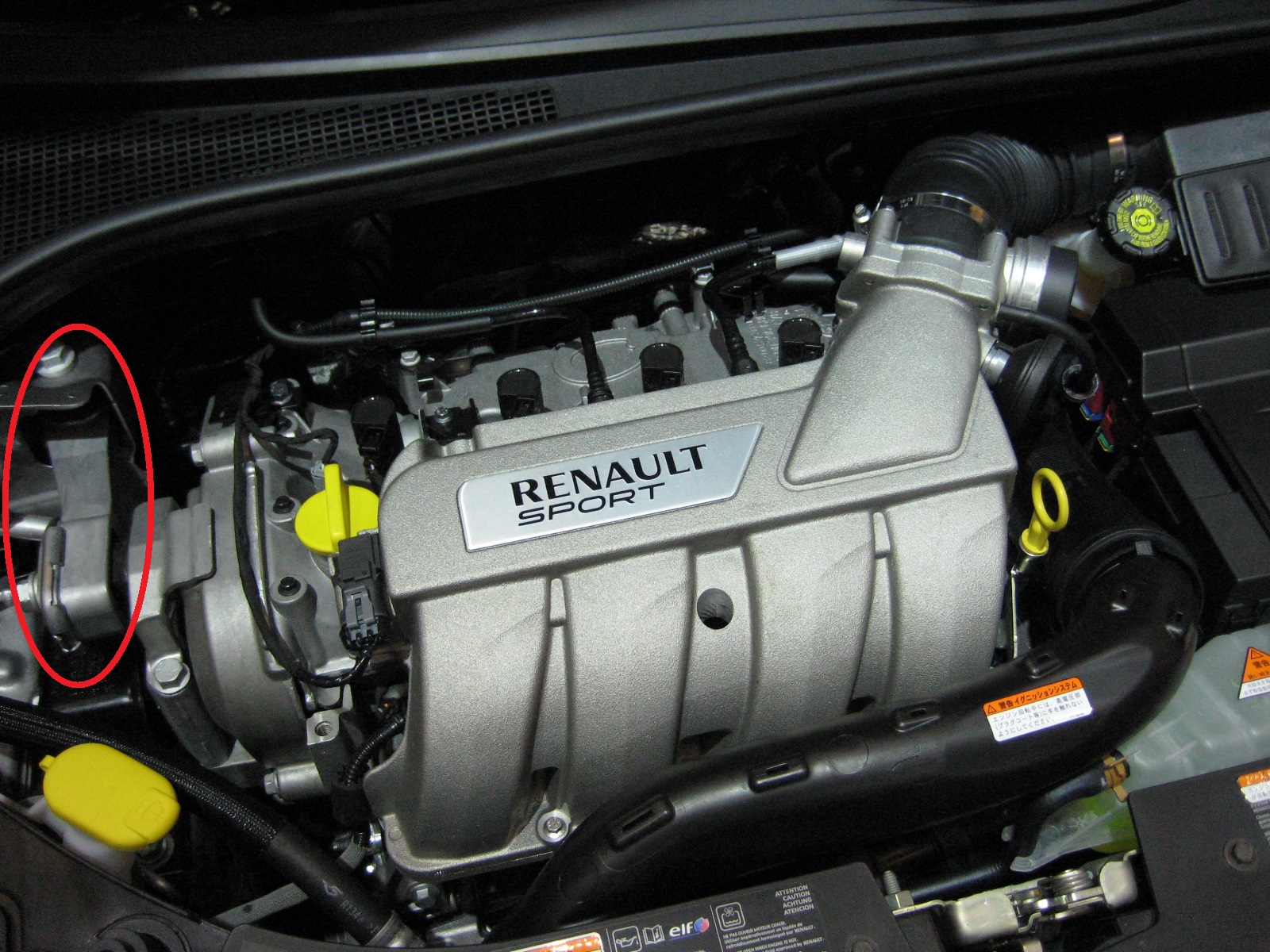 Renault_Sport_2.0L_Engine.jpg