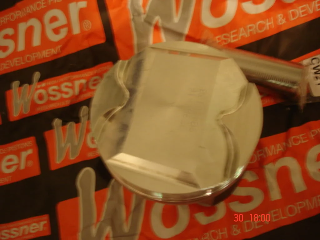RenaultClio-Wossnerpistons5.webp