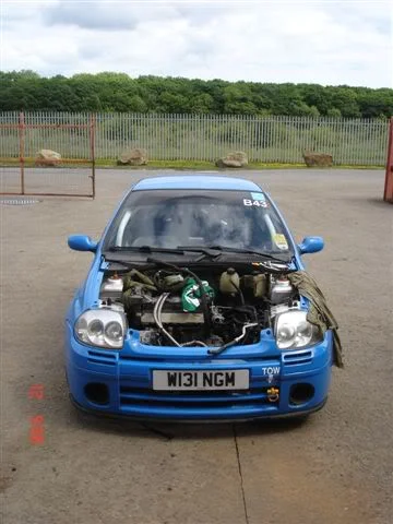 RenaultClio12-06-10-Engineremoval10.webp