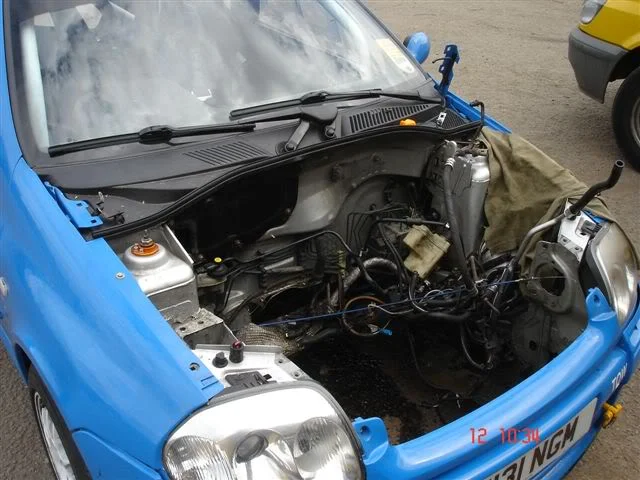 RenaultClio12-06-10-Engineremoval25.webp