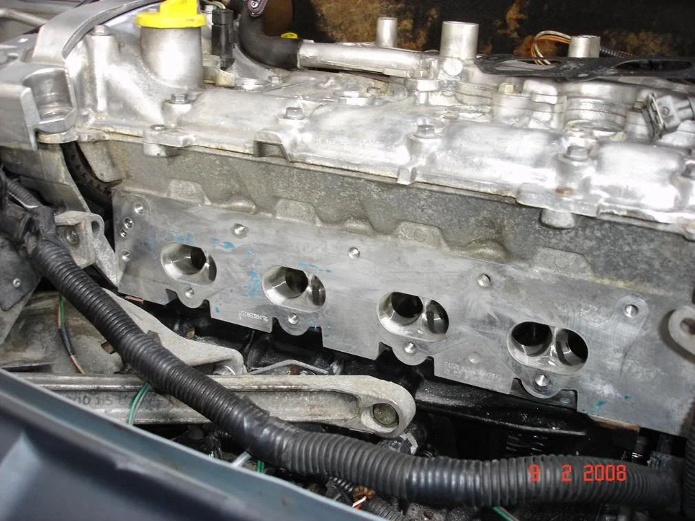 RenaultClio172-Leakinggasket6.webp