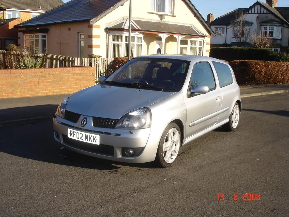 RenaultClio17213-02-081.webp