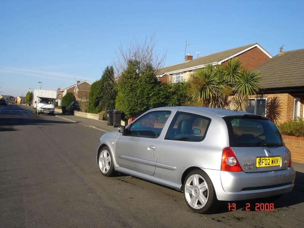 RenaultClio17213-02-084.webp