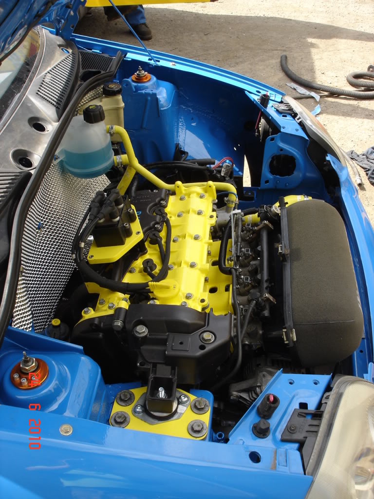 RenaultClio17224-06-10-Engine10.jpg