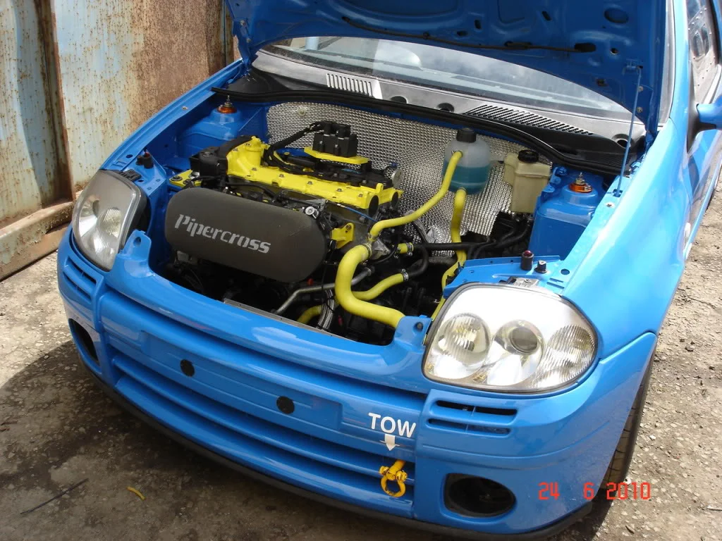 RenaultClio17224-06-10-Engine7.webp