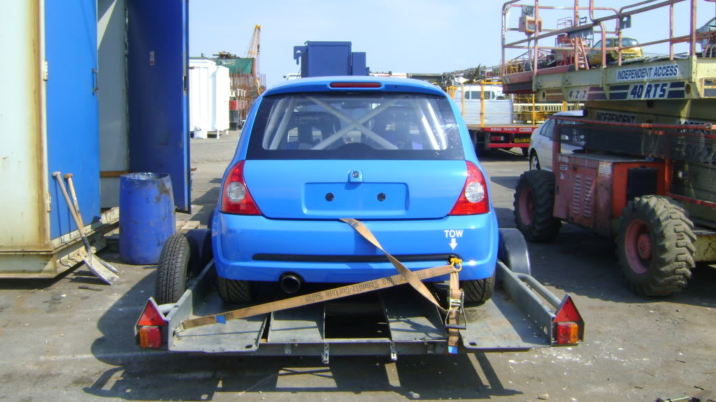 RenaultClio17226-06-10-Ontrailer5.jpg
